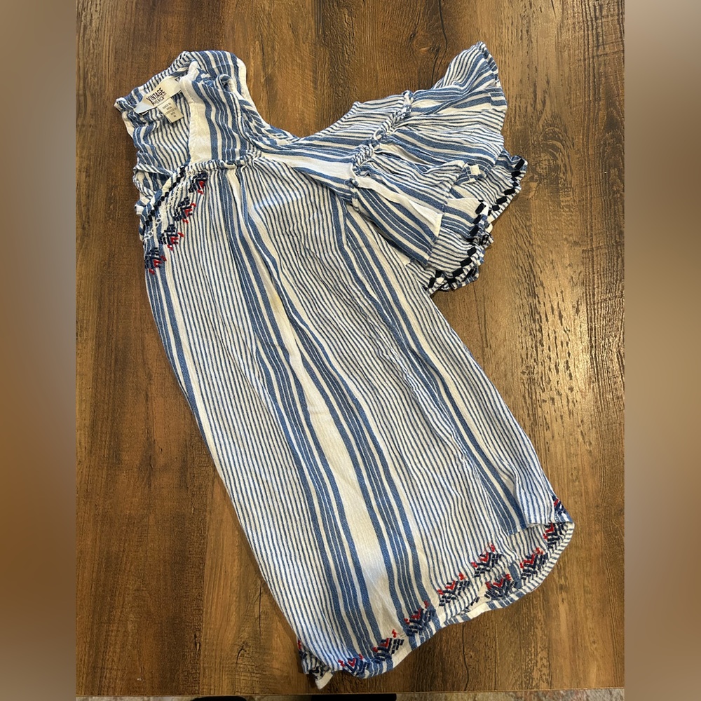 Vintage America- Shoulder cut out top